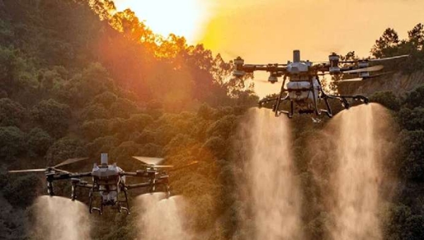 Η DJI παρουσιάζει νέα drones Agras T100 και T70 στην Κίνα